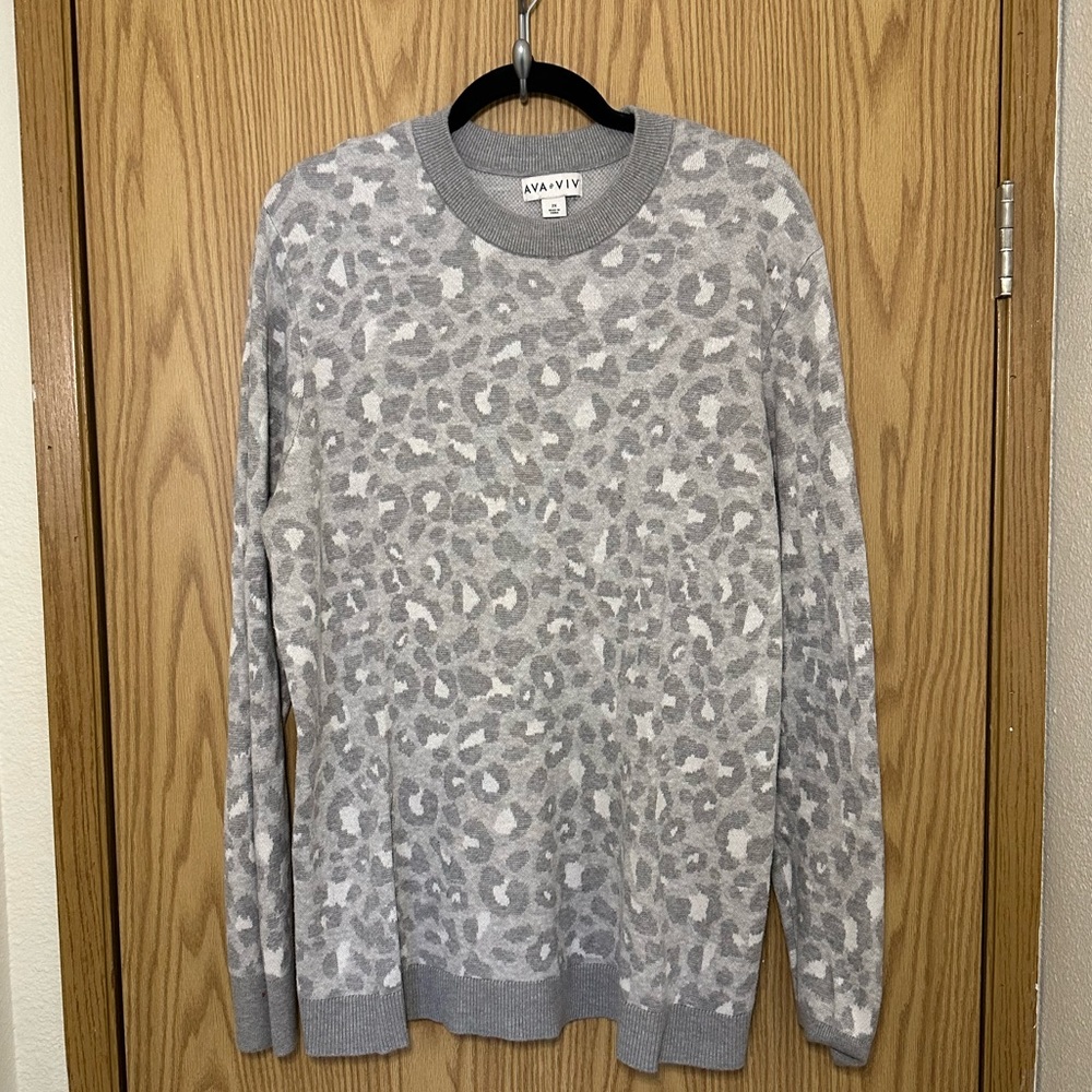 Ava & Viv Grey Leopard Sweater Pullover size XXL 2X